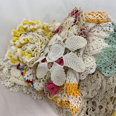-157- VINTAGE | 45+ Doilies | Hot Pads 