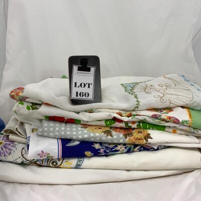 -160- VINTAGE | 10 Table Cloths | Printed | Embroidered | Linens