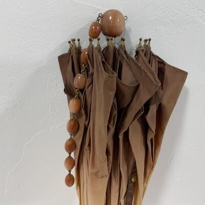 -162- VINTAGE | Womenâ€™s Umbrella | Parasol | Beaded Handle