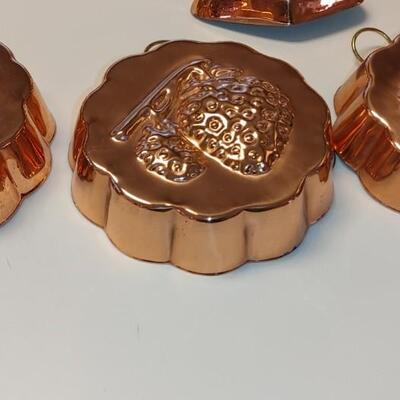 #76 Vintage Country Copper Molds