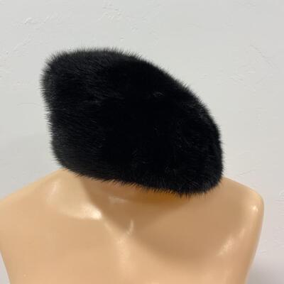 -167- VINTAGE | Fur Hat | Marshall Fields | Mr. Marc