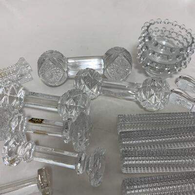 -174- VINTAGE | 22 Crystal Knife Rests | 4 Candlewick Salt Dips