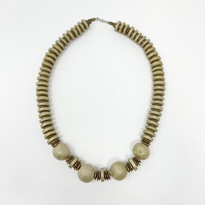 GREEN-GRAY & GOLD BEADED NECKLACE