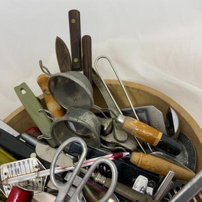 -182- VINTAGE | Wood Bowl | Kitchen Utensils | Surprise Lot!