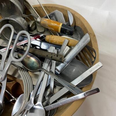 -182- VINTAGE | Wood Bowl | Kitchen Utensils | Surprise Lot!