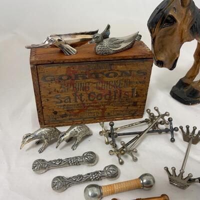 -184- VINTAGE | Metal Knife Rests | Chalkware Horse | Codfish Box