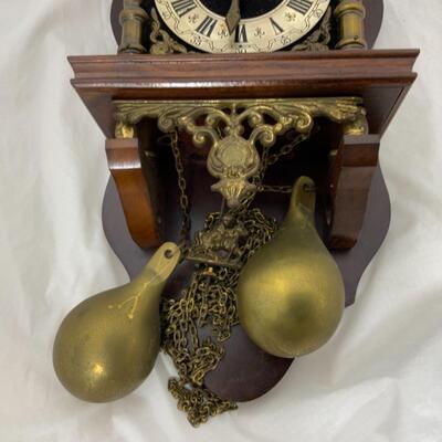 -185- VINTAGE | Atlas Holding Up The World | Wall Clock