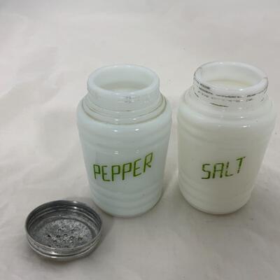 -192- VINTAGE | Ten Sets Salt and Pepper | Hazel Atlas | Nipper