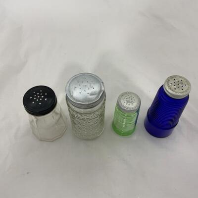 -192- VINTAGE | Ten Sets Salt and Pepper | Hazel Atlas | Nipper