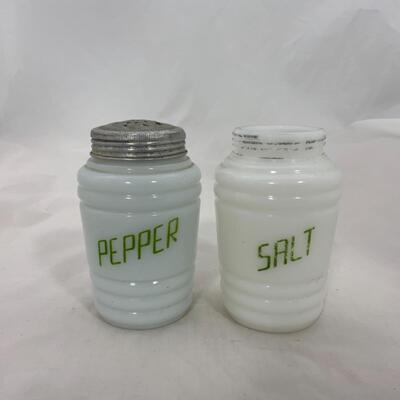 -192- VINTAGE | Ten Sets Salt and Pepper | Hazel Atlas | Nipper