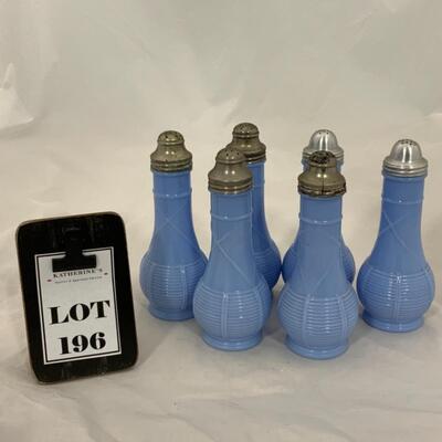 -196- VINTAGE | Six identical Salt and Pepper Shakers