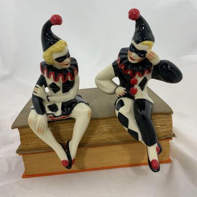-198- VINTAGE | Ceramic Arts | Shelf Sitter | Complete Set
