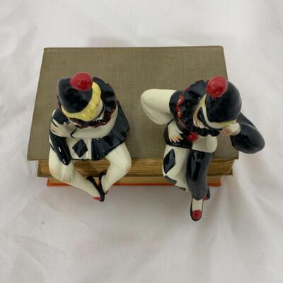 -198- VINTAGE | Ceramic Arts | Shelf Sitter | Complete Set
