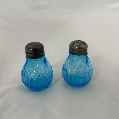-208- ANTIQUE | Translucent Blue | Spooner | Salt and Pepper