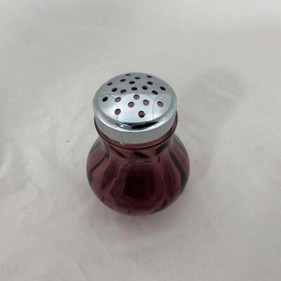 -211- VINTAGE | Fenton | Amethyst Sugar Shaker