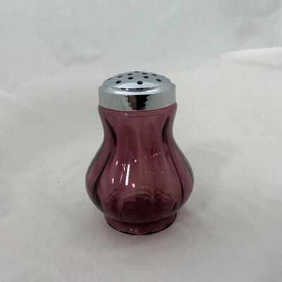 -211- VINTAGE | Fenton | Amethyst Sugar Shaker