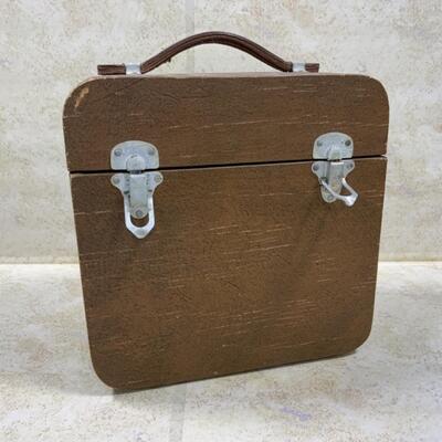 -220- VINTAGE | 30+ Records | 78 RPM | Carrying Case