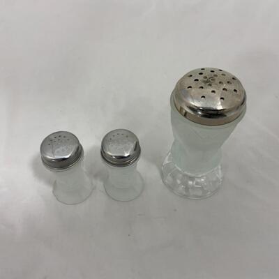 -223- VINTAGE | Three Face | Salt and Pepper | Sugar Shaker