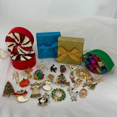 -230- ESTATE JEWELRY | Holiday Brooches | Halloween | Christmas 