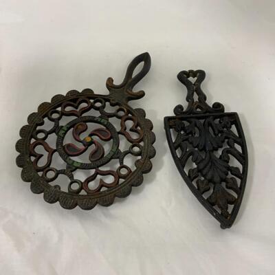 -235- VINTAGE | Cast Iron Trivets | No. 3 Skillet