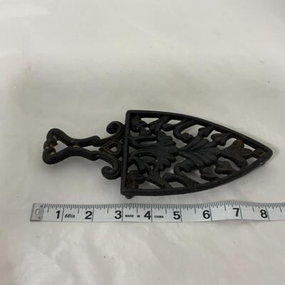 -235- VINTAGE | Cast Iron Trivets | No. 3 Skillet