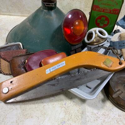 -248- VINTAGE | True Temper Folding Axe | Boy Scouts First Aid | Leather Coin