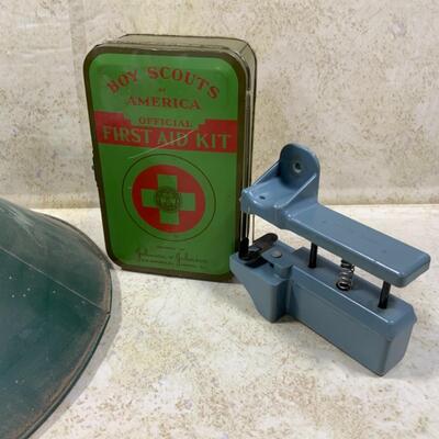 -248- VINTAGE | True Temper Folding Axe | Boy Scouts First Aid | Leather Coin