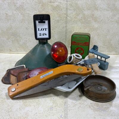 -248- VINTAGE | True Temper Folding Axe | Boy Scouts First Aid | Leather Coin