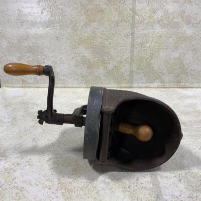 -250- VINTAGE | Cast Iron Vegetable Slicer