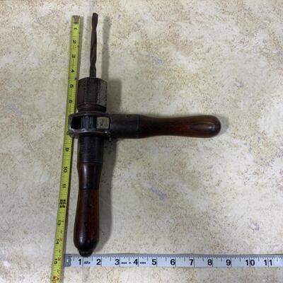 -256- VINTAGE | Ratcheting Pressure Drill | Wood Handled