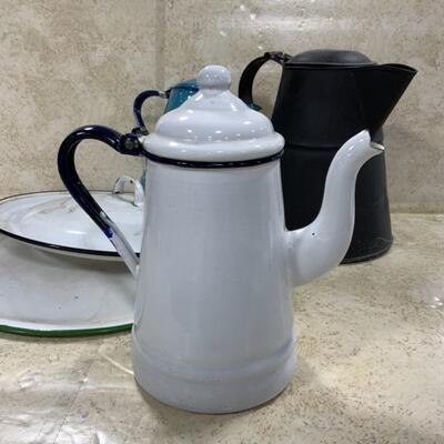 -268- VINTAGE | Enamelware Lot | Kettles | Lids