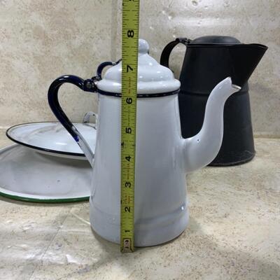 -268- VINTAGE | Enamelware Lot | Kettles | Lids