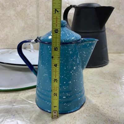 -268- VINTAGE | Enamelware Lot | Kettles | Lids