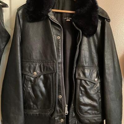 **Vintage Harley Davidson Leather Jacket w/faux fur collar