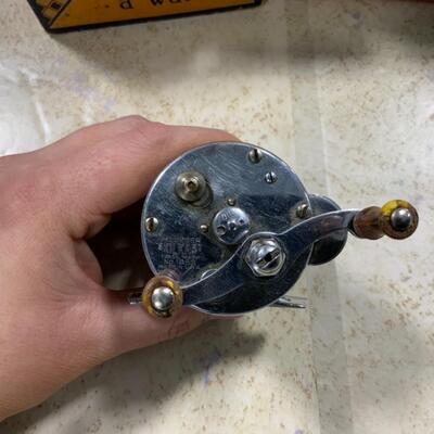-274- VINTAGE | 8 Fishing Reels | Fishing Rod | Pflueger