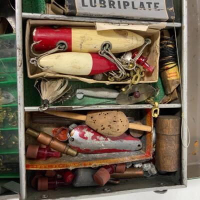 -276- VINTAGE | Smaller Silver and Green Tackle Box