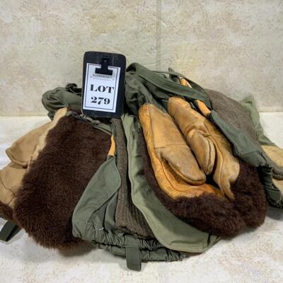 -279- VINTAGE | Five Sets Mittens | WW2 Era | Cold Weather Mittens