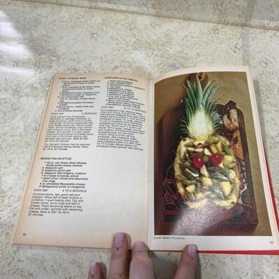-281- VINTAGE | Fun Cook Books | Wood Trivet | Campbells | Jello