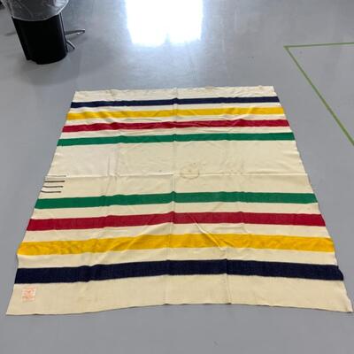 -284- VINTAGE | Hudsonâ€™s Bay Point Blanket | 70 x 88 | Wool