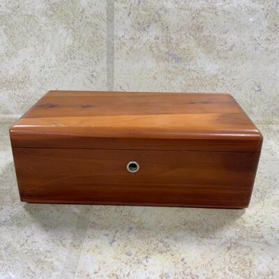 -293- VINTAGE | Lane Mini Cedar Chests