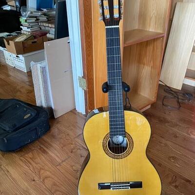 Alvarez Model PC50 6 String Accoustic Guitar plus Stand