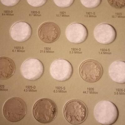 LOT 29  BUFFALO NICKEL  COLLECTION IN COIN BOOK
