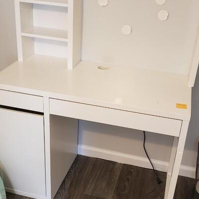 Desk with Hutch