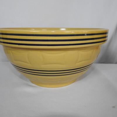 Pottery Barn Blue Ribbon Bowl
