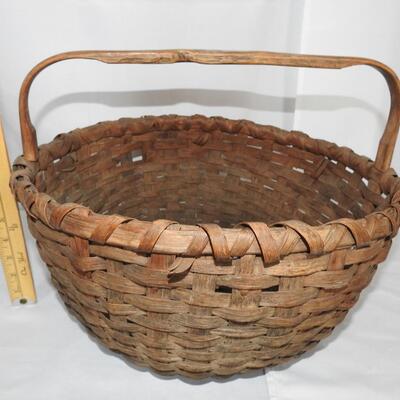 Antique Hickory Basket with Bentwood handle