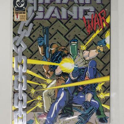 DC, CHAIN GANG, 1 first issue embossed cover 