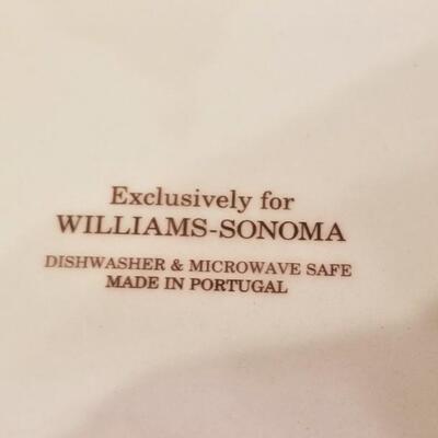 Lot #97  Williams-Sonoma Dishware set "Botanical Wreath" - Beautiful
