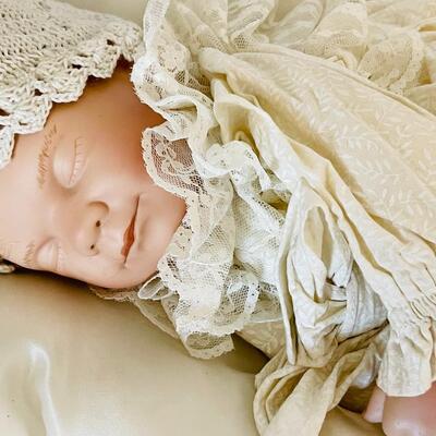 Lot 172  Georgetown Collection Porcelain Doll 