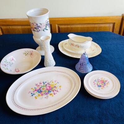 Lot 184  Group of Vintage White China Floral Patterns Art Glass Bell