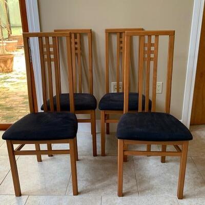 Drawleaf Table with 4 Craftsman-style chairs